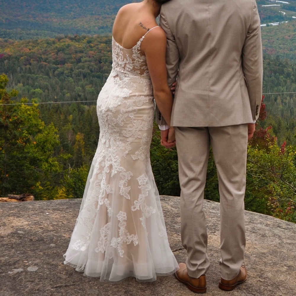 Wedding dress